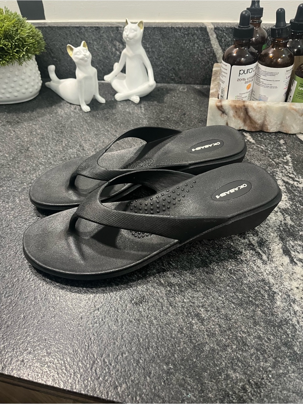 Okabashi blk flip flop splash style name sz L 9- 91/2